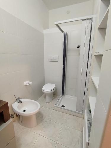 Koupelna v ubytování Delfini Apartment