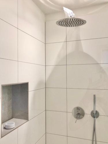 Ένα μπάνιο στο Design-Loft Messenähe - München Ost