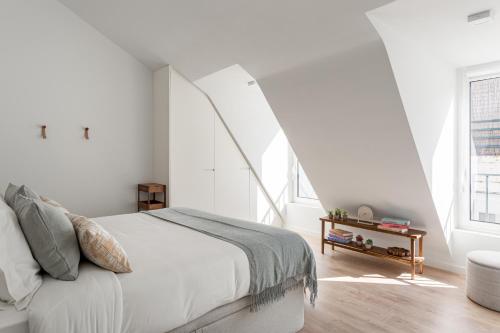 Stylish 2-Bedroom Apartment in Central Lisbon