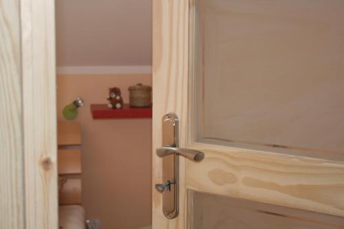 Ένα μπάνιο στο Apartamenty Jaśmin i Lilia jez. Sunowo koło Ełku