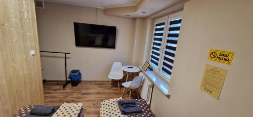 Televisyen dan/atau pusat hiburan di Travel House