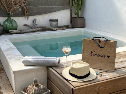 xenónas appartement avec petite piscine privée