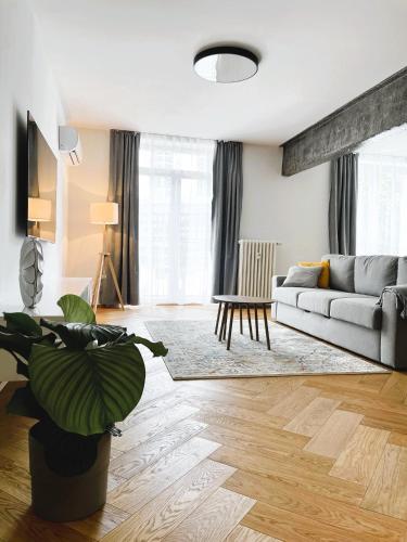 Posezení v ubytování Nivy Apartman WEEKEND FREE PARKING -1 min to Nivy Mall and Bus station