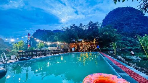 Hồ bơi trong/gần Trang An Natura Bungalow