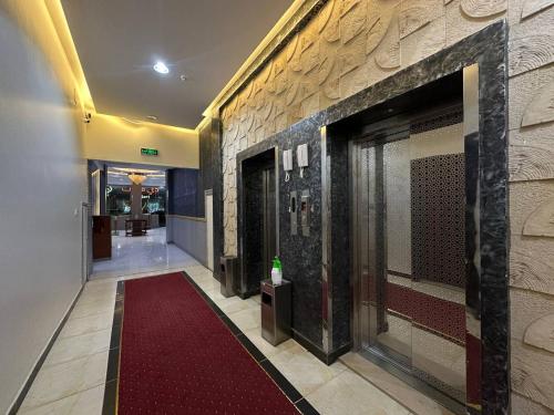 Gambar di galeri bagi الاماكن لنا للشقق المخدومة-عفيف -الشارع العام -طريق الملك عبد العزيز di ‘Afīf