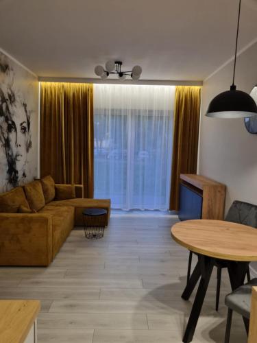 Domek pod świerkami "Apartament Świerkowy 8" w Centrum