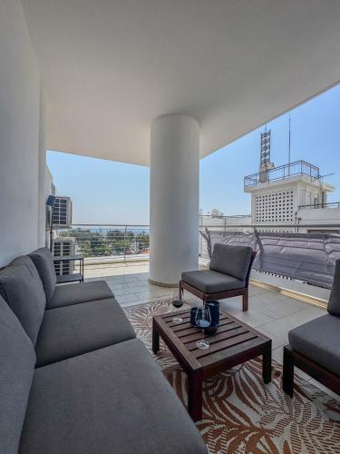 Seaview Apt 3 min Walk to Beach