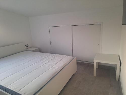 Ένα ή περισσότερα κρεβάτια σε δωμάτιο στο Apartman Alemka