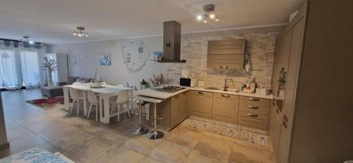 Η κουζίνα ή μικρή κουζίνα στο Una Perla per 2