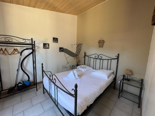 Postel nebo postele na pokoji v ubytování ARISTIDE 8 - Agréable maison idéalement située