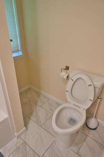 Ένα μπάνιο στο Cozy Huguenot Hideaway