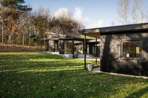 Architectural Gem By Kattegat With Guest House外面的花园