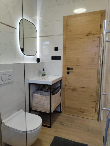 Bilik mandi di Apartmán Čierna líška