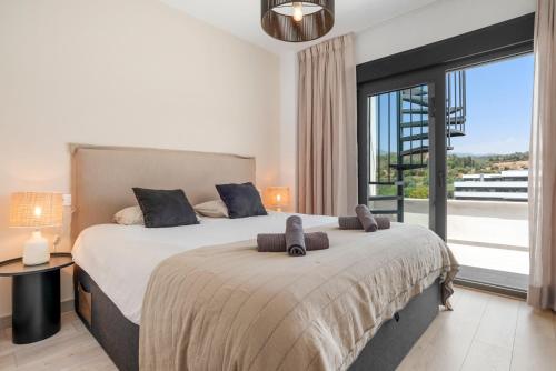 Solarium Penthouse Walk to Beach & Old Town