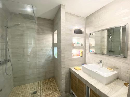 Koupelna v ubytování Appartement lumineux et convivial à partager