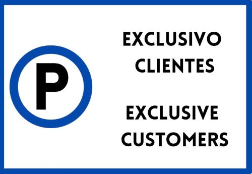 a sign with the words epoxy elements and exclusive customers at Betalia in Caldas de Reis