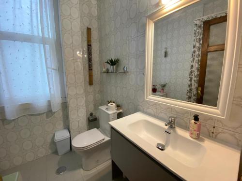 Et badeværelse på Habitación Céntrica con sala