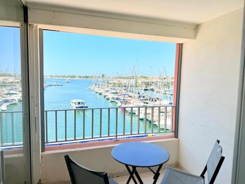 Duplex-HYPER Centre Cap d'Agde - 9 personnes - Vue port et Mer - WIFI