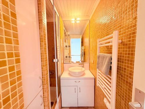 Duplex-HYPER Centre Cap d'Agde - 9 personnes - Vue port et Mer - WIFI