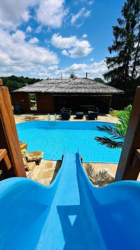 Πισίνα στο ή κοντά στο Świerkowe Rancho