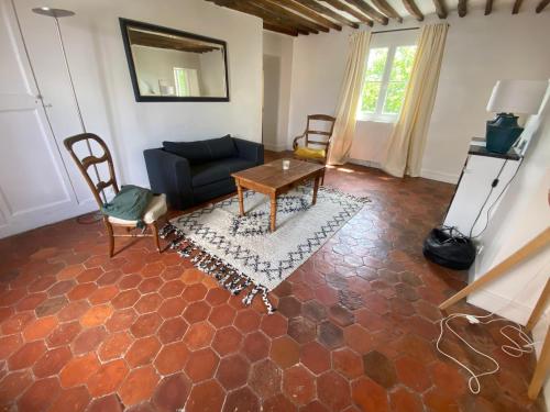 Center next to castle and park