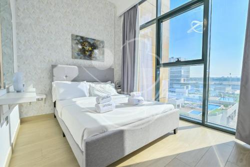 Modern Cozy 1BR Retreat Azizi Riviera Dubai