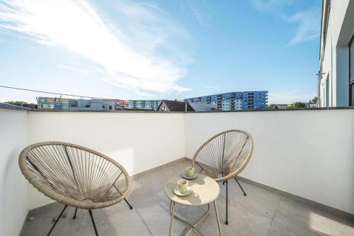 Zagreb 184 - 2 Bedrooms - Parking - Balcony - New - Apartment - Flexible Keybox Entry - Modern - Monthly Rent - WiFi