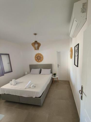 Stone house 1-slow life