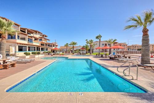 Kolam renang di atau dekat dengan Las Gaviotas 2BR 2BA Ocean View 1st FL- 413