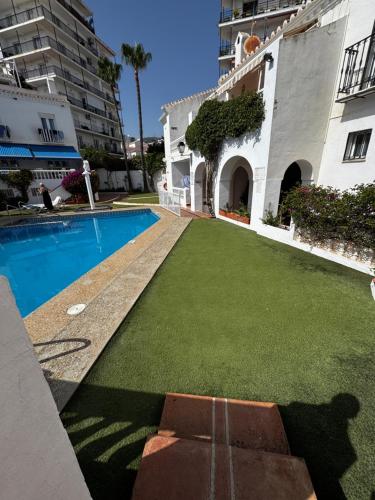 Swimmingpoolen hos eller tæt på Bajamar 24