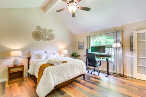 Ένα ή περισσότερα κρεβάτια σε δωμάτιο στο Clovis Family Home Private Pool, Near Old Town!