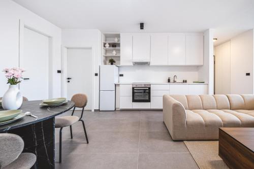 Zagreb 186 - 2 Bedrooms - Parking - New - Apartment - Flexible Keybox Entry - Modern - Monthly Rent - WiFi