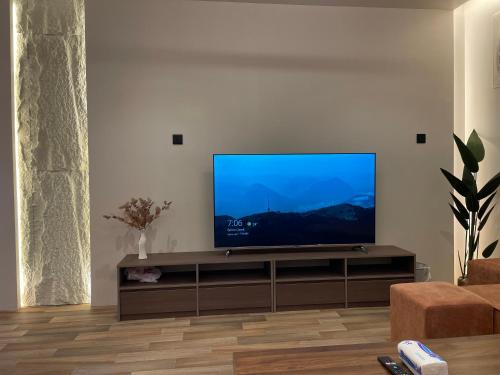 Gallery image of جناح فاخر غرفة وصالة بالقرب من الحرم النبوي 405 in Al Madinah