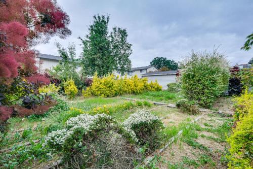 Taman di luar 7 Mi to Dtwn Portland Quiet Yet Central Home