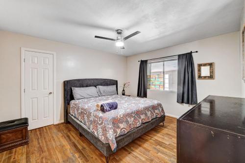 a bedroom with a bed and a window at 3 Bedrooms house in Marvelous Las Vegas in Las Vegas