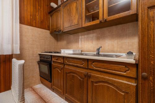 Dapur atau dapur kecil di Apartments with parking space Sumpetar, Omis - 950