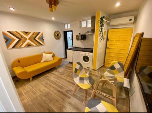 Apartamento de 2 hab en calle Tesoro-Malasaña