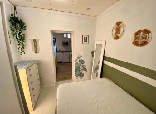 Apartamento de 2 hab en calle Tesoro-Malasaña
