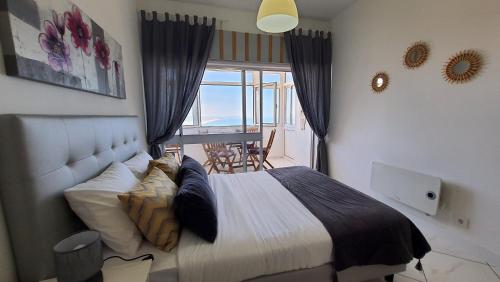 Front Ocean View Studio