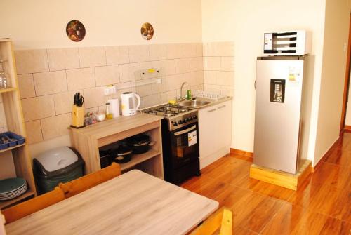Una cocina o zona de cocina en Cabañas Anka