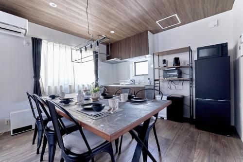 AileHouse B
