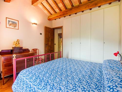 Ένα ή περισσότερα κρεβάτια σε δωμάτιο στο Villa in Borgo Pace with Private Pool