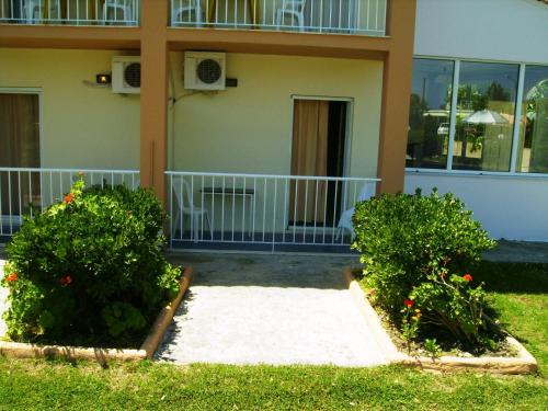Zahrada ubytování Aggelos Family Hotel