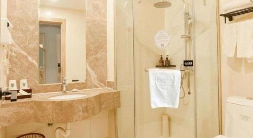 Ένα μπάνιο στο Green Tree Inn Express Hefei Yungu Road Linhu Community