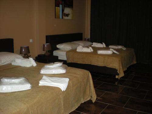 Sheva Hotelにあるベッド