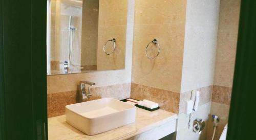 Ένα μπάνιο στο Summer Hotel