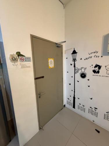 Ένα μπάνιο στο AYAAN Tulip Golden Hills Home Near Night Market Free Parking