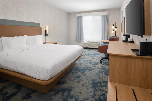 Кровать или кровати в номере Hampton Inn by Hilton North Hollywood