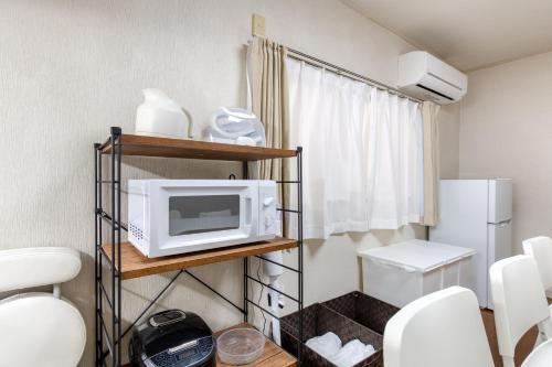 A 10-minute walk from Ikebukuro Station Direct service to Shinjuku Station and Tokyo Station 池袋1丁目