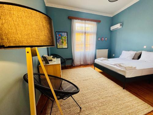 Giường trong phòng chung tại Vintage Home Kalamata - Your comfy choice